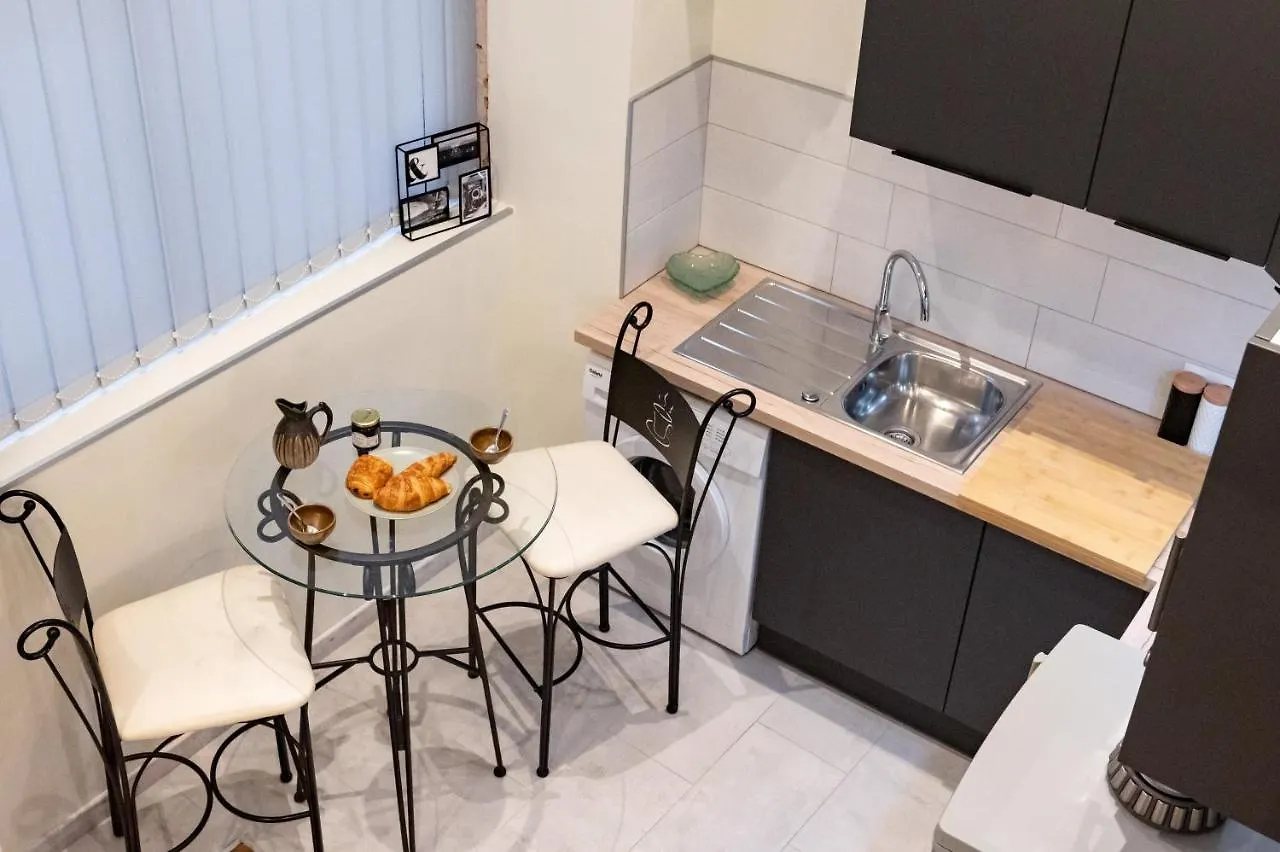 Studio Ivoire au coeur de Montauban 0*,